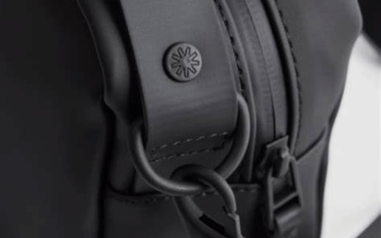What Color Is Reiss Delivery Bag Mail